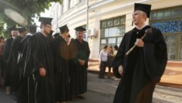 Ukraine's Minister of Science and Education Serhy Kvit at the Ceremony of Freshmen Initiation at the Kyiv-Mohyla Academy. Photograph: Volodymyr Hontar / UNIAN (2011).